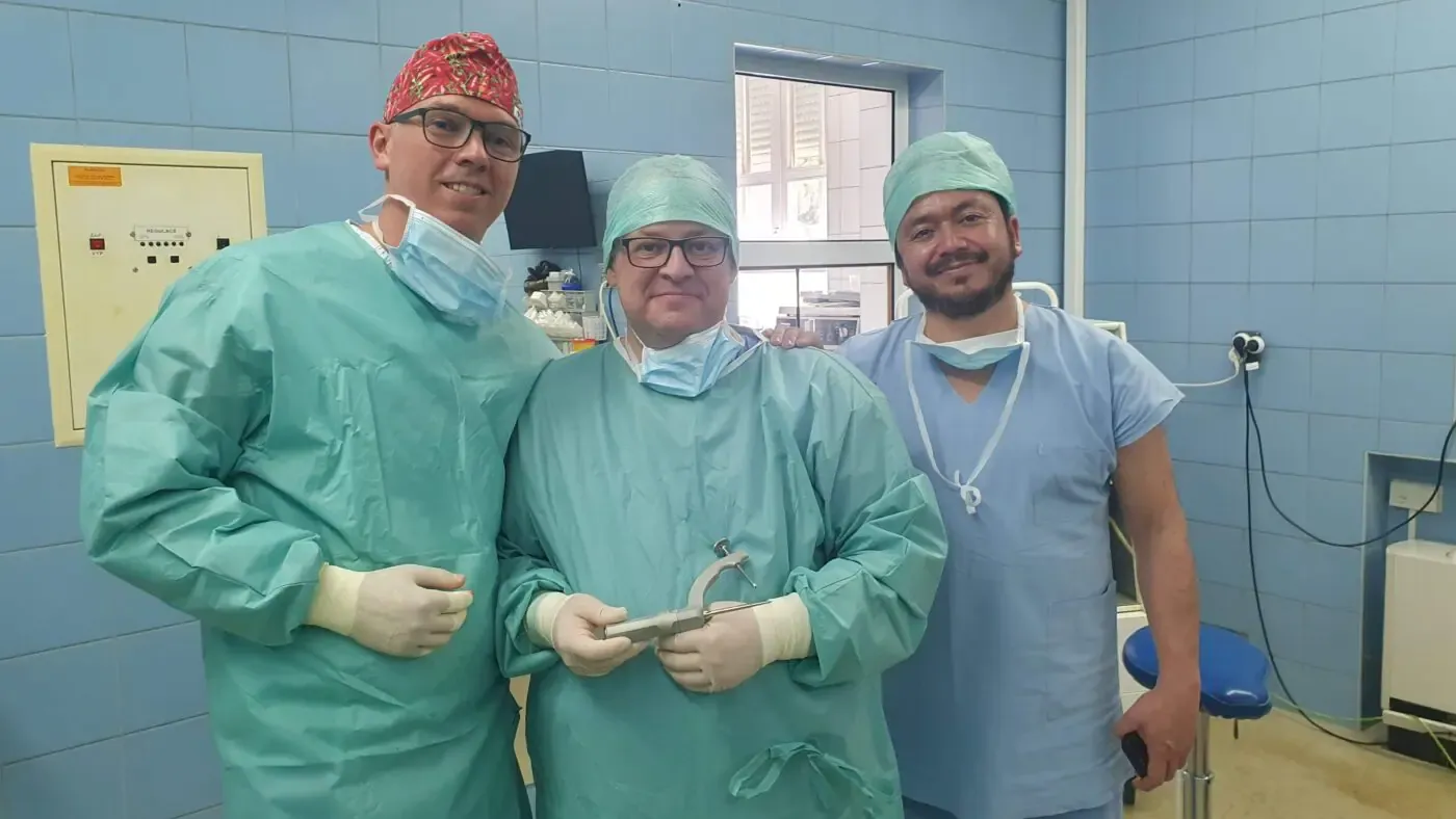 Tunneler za hranice 1